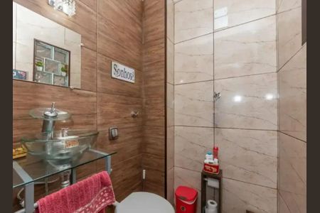 Banheiro de casa para alugar com 3 quartos, 300m² em Vila Nina, São Paulo