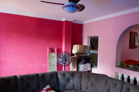 Sala de casa à venda com 4 quartos, 151m² em São Pedro, Osasco