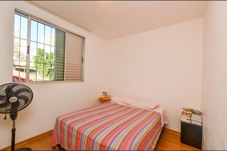 Suite 2 de apartamento para alugar com 2 quartos, 80m² em Santo Antônio, Belo Horizonte