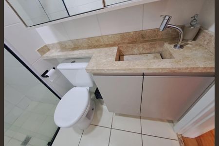Banheiro de apartamento à venda com 1 quarto, 38m² em Presidente Altino, Osasco