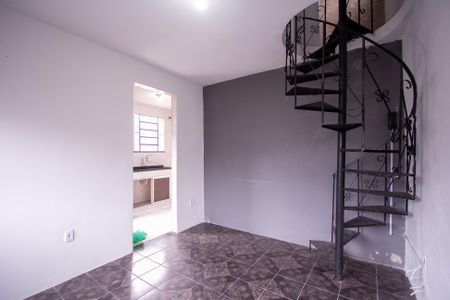 Sala de casa para alugar com 2 quartos, 373m² em Mutua, São Gonçalo