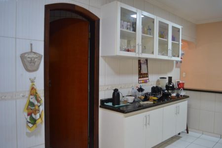 Casa para alugar com 3 quartos, 380m² em Vila Endres, Guarulhos