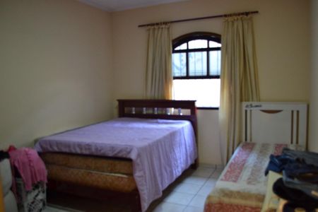 Casa para alugar com 3 quartos, 380m² em Vila Endres, Guarulhos