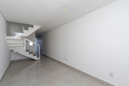 Sala de casa à venda com 2 quartos, 115m² em Floramar, Belo Horizonte