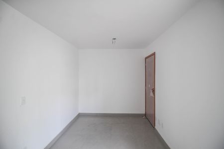 Sala de apartamento para alugar com 2 quartos, 48m² em Danon, Nova Iguaçu