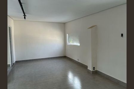 Casa à venda com 3 quartos, 160m² em Vila Elvira, São Paulo