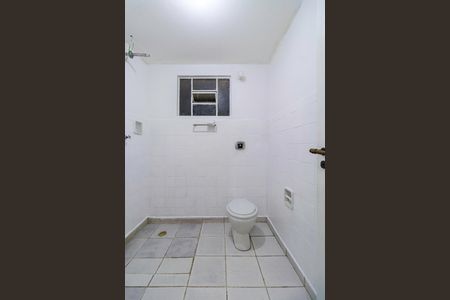 Banheiro Social de casa para alugar com 1 quarto, 45m² em Jardim Catanduva, São Paulo