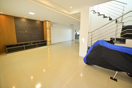 Sala de casa para alugar com 3 quartos, 257m² em Parque Flamboyant, Goiânia