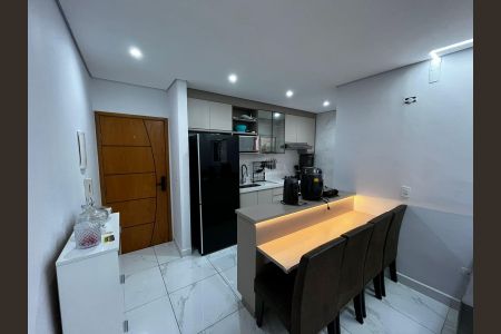 Sala de apartamento à venda com 2 quartos, 56m² em Vila Amabile Pezzolo, Santo André