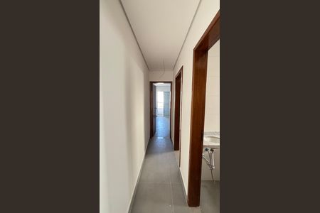 Corredor de apartamento para alugar com 2 quartos, 47m² em Jardim Utinga, Santo André