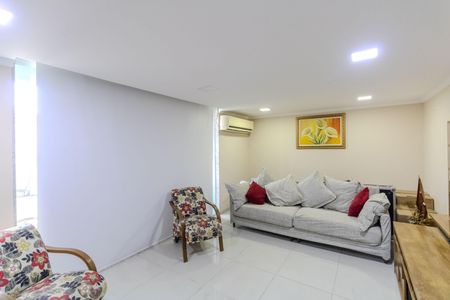 Sala de casa para alugar com 4 quartos, 125m² em Campo Grande, Rio de Janeiro