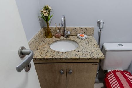 Lavabo de casa para alugar com 4 quartos, 125m² em Campo Grande, Rio de Janeiro