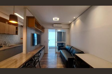 Apartamento à venda com 1 quarto, 58m² em Cambuí, Campinas