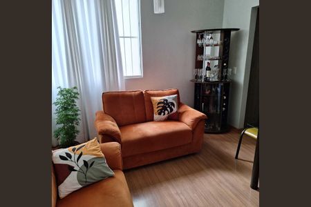 Sala de apartamento à venda com 3 quartos, 70m² em Heliópolis, Belo Horizonte