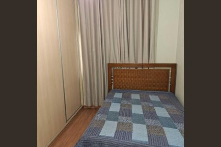Quarto de apartamento à venda com 3 quartos, 70m² em Heliópolis, Belo Horizonte