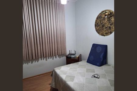 Quarto de apartamento à venda com 3 quartos, 70m² em Heliópolis, Belo Horizonte