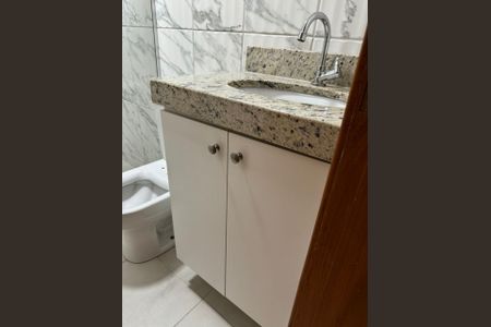 Apartamento para alugar com 2 quartos, 70m² em Heliópolis, Belo Horizonte