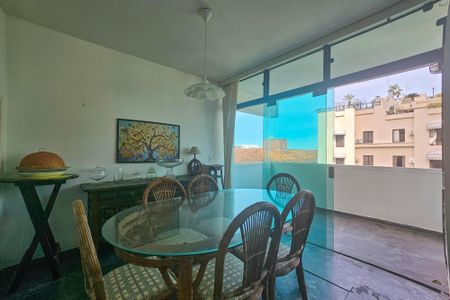 Sala de apartamento para alugar com 3 quartos, 210m² em Jardim Praiano, Guarujá