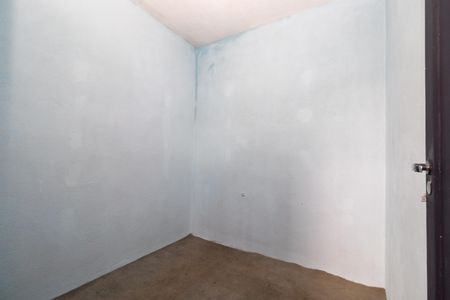 Quarto 1 de casa para alugar com 2 quartos, 42m² em Parque dos Bancarios, São Paulo