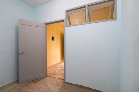 Quarto 2 de casa para alugar com 2 quartos, 49m² em Parque dos Bancarios, São Paulo