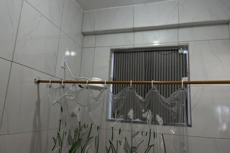 Banheiro de apartamento para alugar com 1 quarto, 90m² em Doutor Laureano, Duque de Caxias