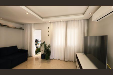 Sala de casa de condomínio à venda com 3 quartos, 125m² em Cidade Nova, Jundiaí