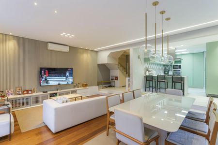 Sala de casa de condomínio à venda com 4 quartos, 214m² em Planalto Paulista, São Paulo