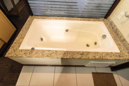 Banheiro Social de kitnet/studio para alugar com 1 quarto, 42m² em Centro, Pinhais