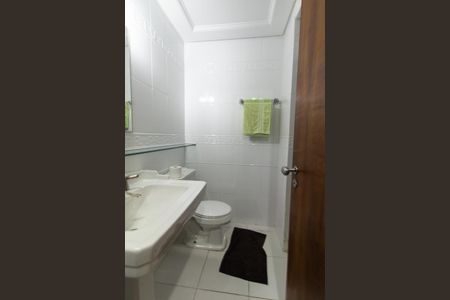 Banheiro Social de kitnet/studio para alugar com 1 quarto, 27m² em Centro, Pinhais