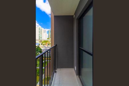 Varanda de kitnet/studio à venda com 1 quarto, 26m² em Campo Belo, São Paulo