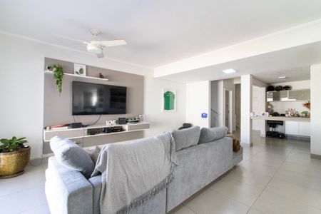 Sala de casa à venda com 4 quartos, 450m² em Vila Madalena, Campinas