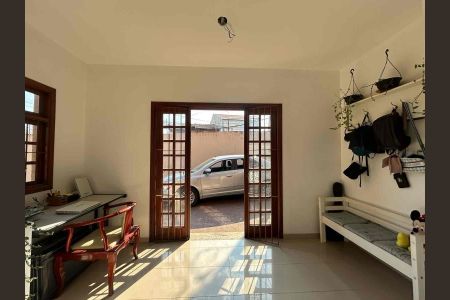 Casa à venda com 3 quartos, 250m² em Vila Manoel Ferreira, Campinas