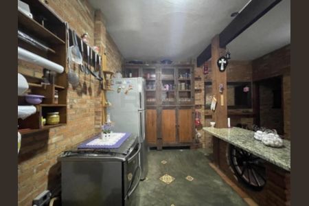 Casa à venda com 5 quartos, 172m² em Vila Marieta, Campinas