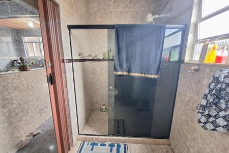 Banheiro de casa para alugar com 3 quartos, 120m² em Vila Urussai, Duque de Caxias