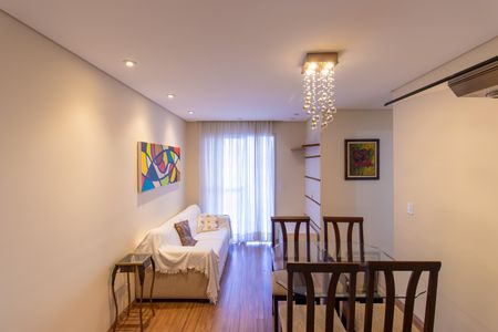 Sala de apartamento para alugar com 3 quartos, 65m² em Jardim Monte Santo, Cotia