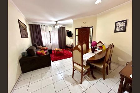 Sala de casa à venda com 3 quartos, 222m² em Vila Augusta, Guarulhos