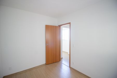 Quarto 1 de apartamento à venda com 2 quartos, 47m² em Chácaras Califórnia, Contagem