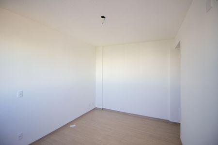 Sala de apartamento à venda com 2 quartos, 47m² em Chácaras Califórnia, Contagem