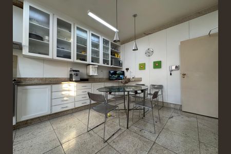 Cozinha de casa à venda com 4 quartos, 2000m² em Garças, Belo Horizonte