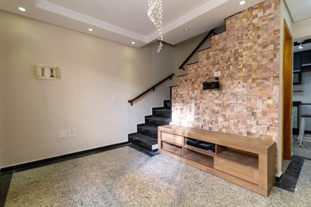 Sala de casa de condomínio à venda com 2 quartos, 65m² em Vila Uniao (zona Leste), São Paulo