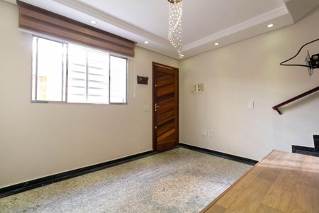 Sala de casa de condomínio à venda com 2 quartos, 65m² em Vila Uniao (zona Leste), São Paulo