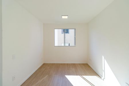 Sala de apartamento para alugar com 2 quartos, 44m² em Jardim Cláudia, São Paulo