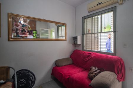 Sala de casa à venda com 2 quartos, 42m² em São José, Porto Alegre