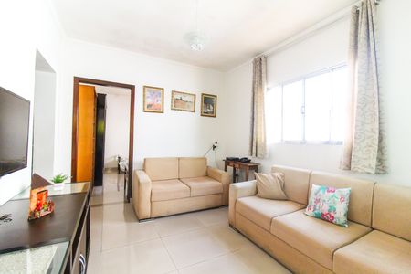 Sala de casa para alugar com 4 quartos, 200m² em Jardim Soraia, São Paulo