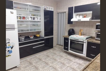 Casa para alugar com 3 quartos, 306m² em Parque Cruzeiro do Sul, São Paulo