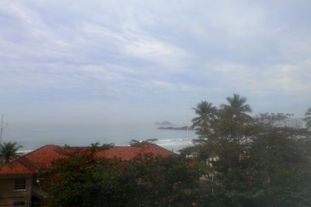 Vista de apartamento para alugar com 4 quartos, 158m² em Centro, Guarujá