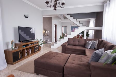 Sala de casa à venda com 3 quartos, 460m² em Tres Barras, Contagem