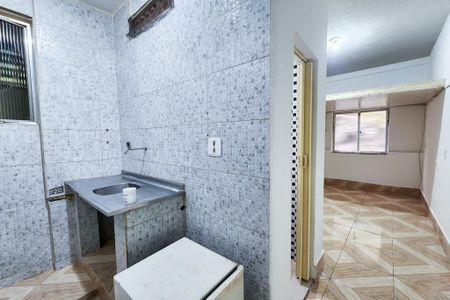 Cozinha de kitnet/studio para alugar com 1 quarto, 20m² em Santa Teresa, Rio de Janeiro