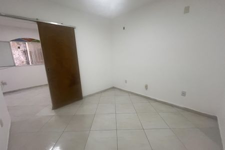 Quarto 2 de casa para alugar com 2 quartos, 70m² em Brás de Pina, Rio de Janeiro