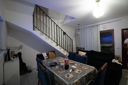 Sala de casa à venda com 5 quartos, 175m² em Vila das Belezas, São Paulo